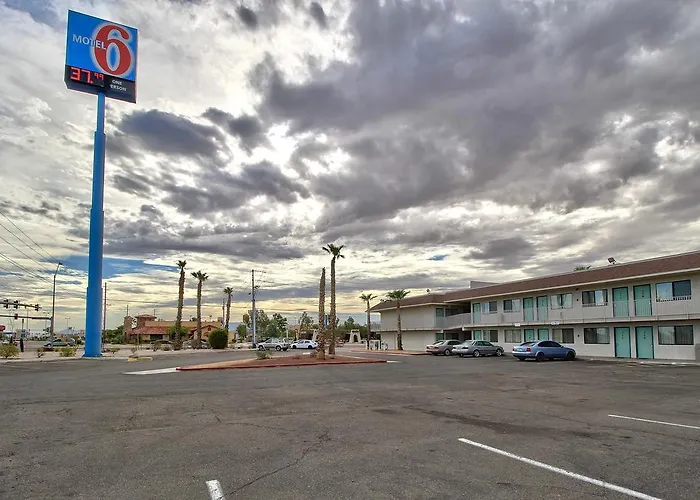 Econo Inn&suites 4*