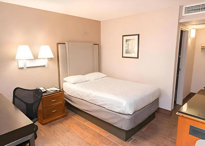 Econo Inn&suites 4*