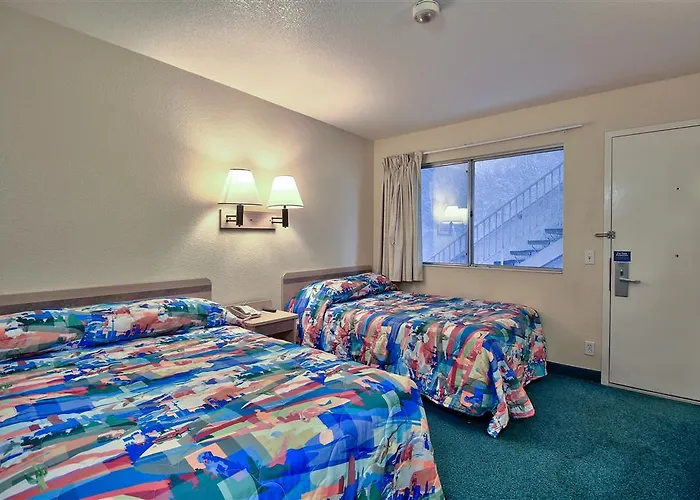 Econo Inn&suites 4*