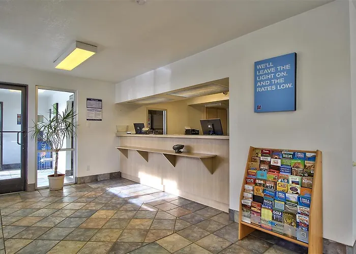 Econo Inn&suites 4*
