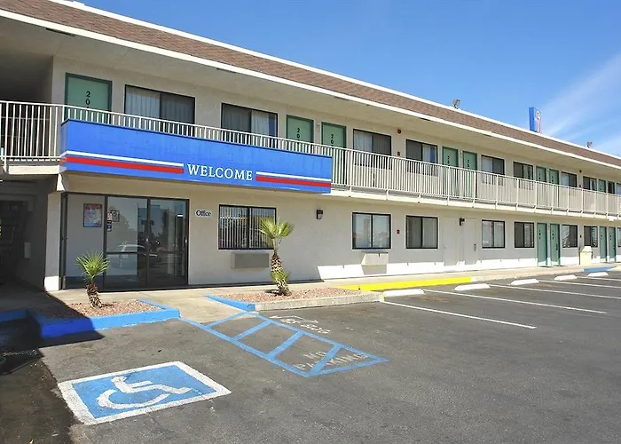 Econo Inn&suites 4*
